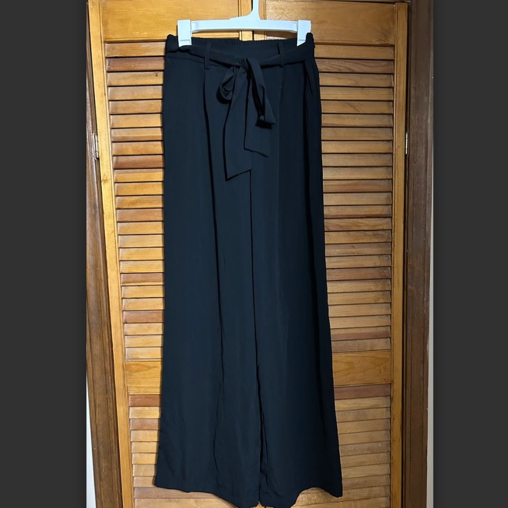 Medium Women's Forever 21 Loose Fit Dress Pants